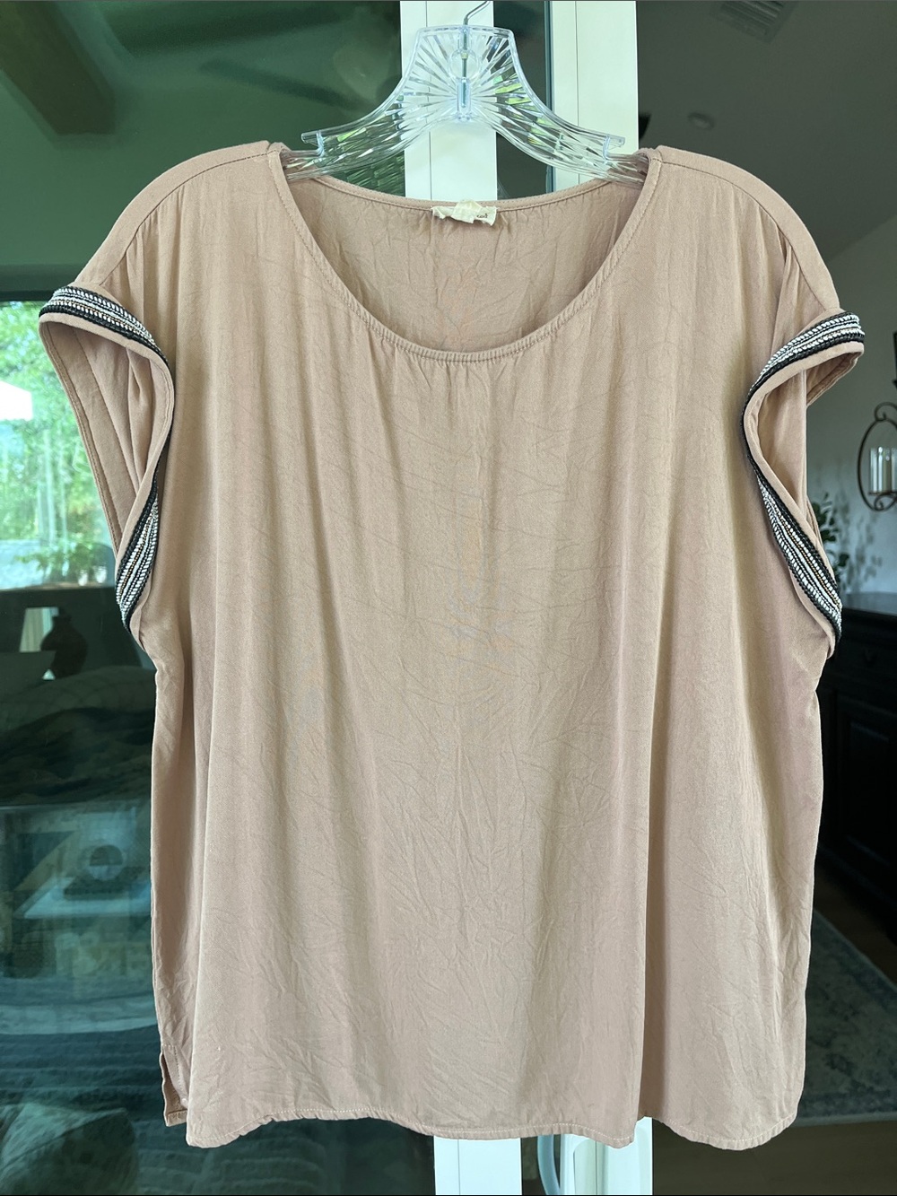 Hem & Thread Top Medium Peach/Tan Short-Sleeve Beaded Sleeve Trim Side Slits